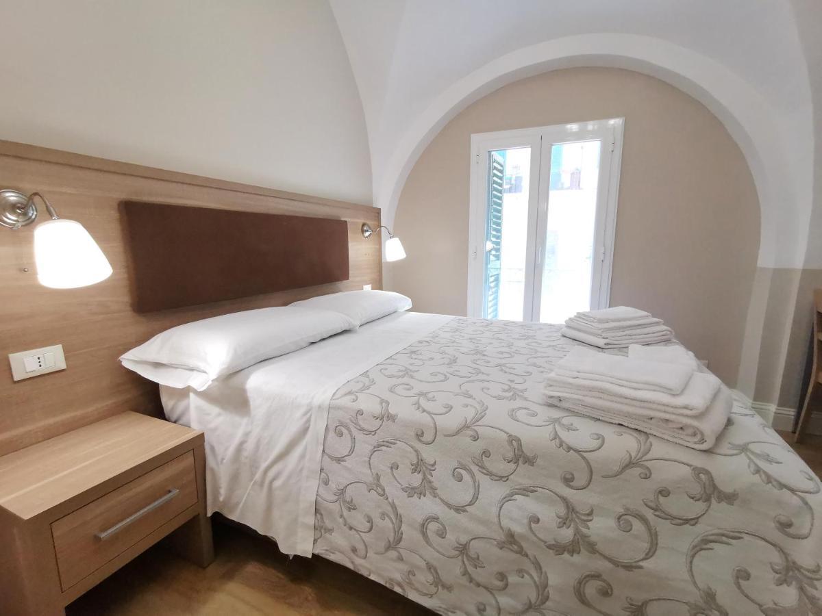 Bed and Breakfast Opera Relais 85 Мессина Экстерьер фото