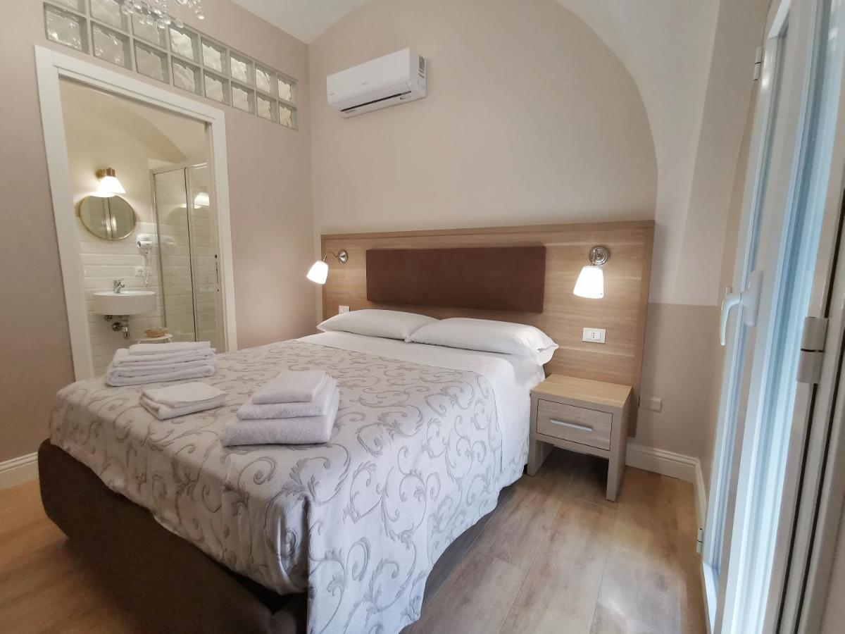Bed and Breakfast Opera Relais 85 Мессина Экстерьер фото