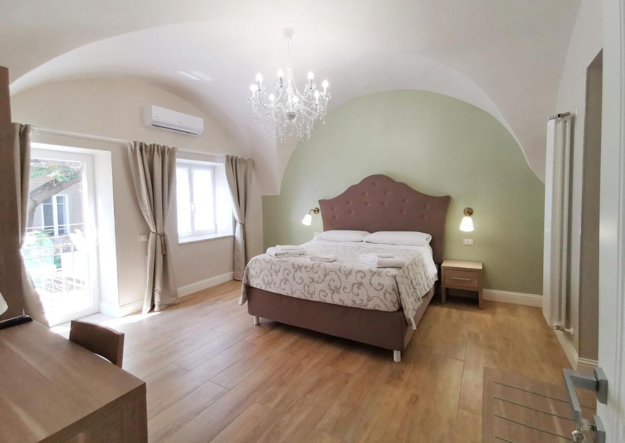 Bed and Breakfast Opera Relais 85 Мессина Экстерьер фото